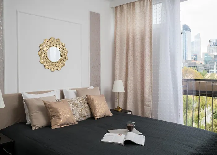 Apartment New Metropolis 2-bedroom 900m To Station With Air-conditioning